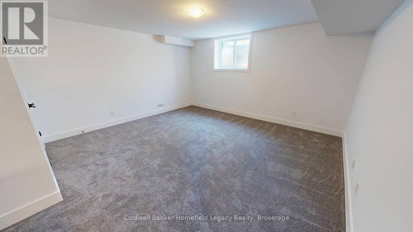 13 - 165 Egan Avenue — photo 24 of 29