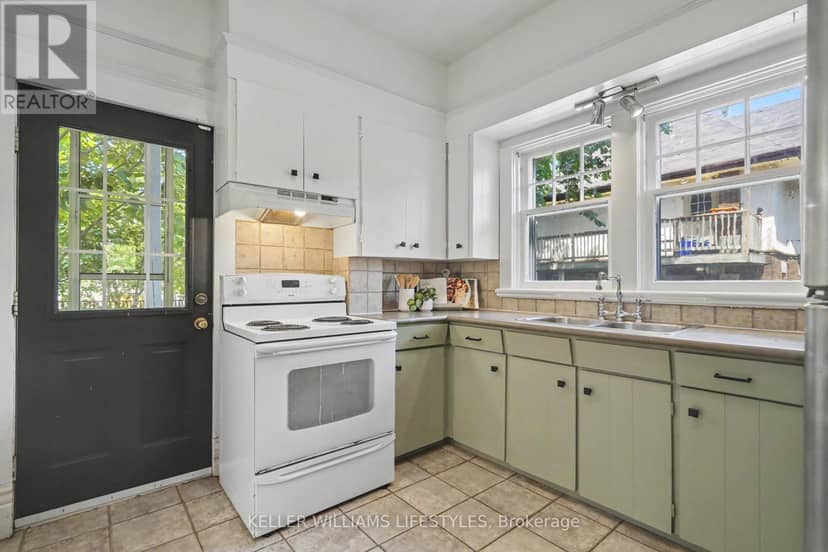 31 Gerrard Street — photo 15 of 40