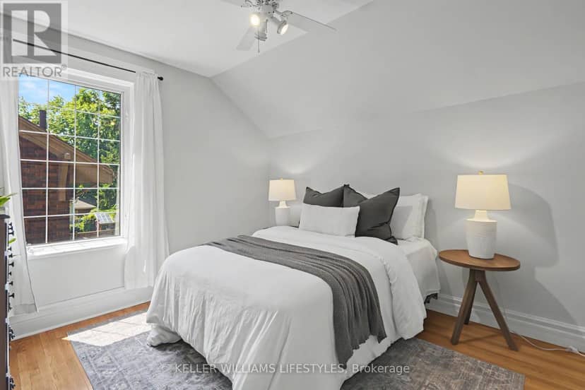 31 Gerrard Street — photo 22 of 40