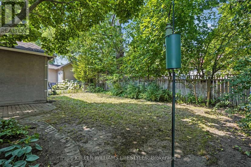 31 Gerrard Street — photo 38 of 40