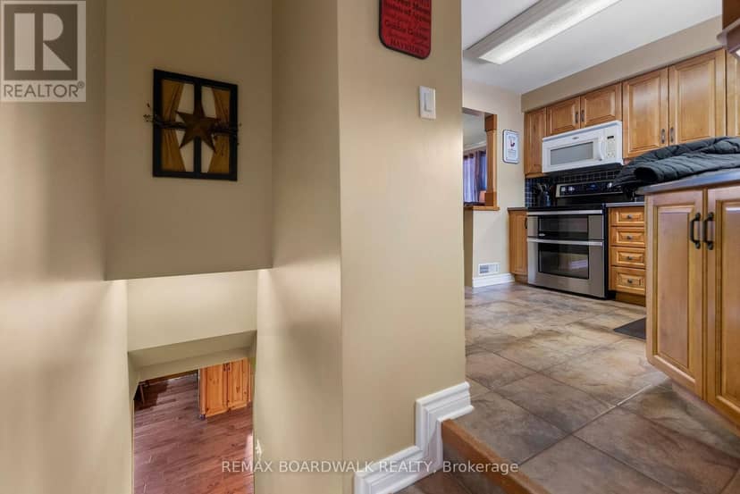 39 Condie Street — photo 6 of 40