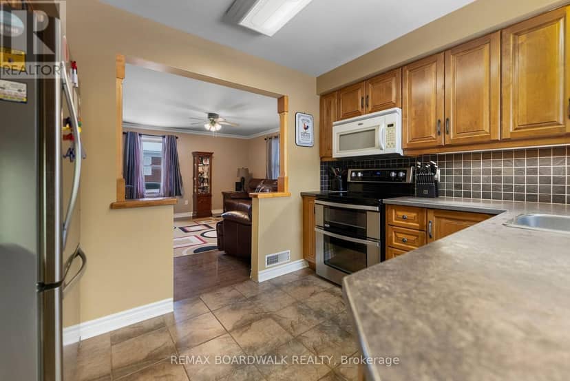 39 Condie Street — photo 7 of 40