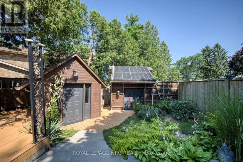 15 Petronella Parkway — photo 7 of 40