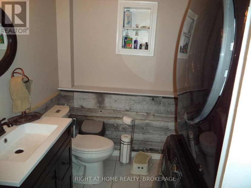 18 Almond Street — photo 21 of 31