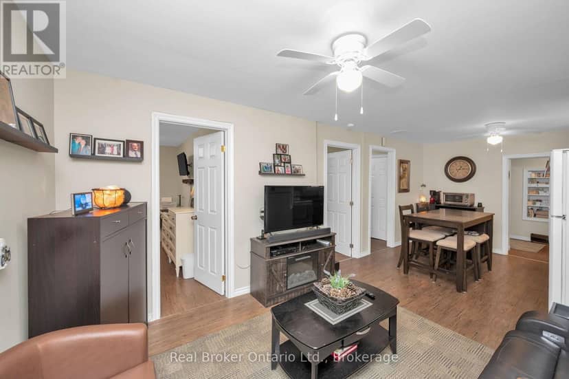 122 King Street — photo 18 of 40