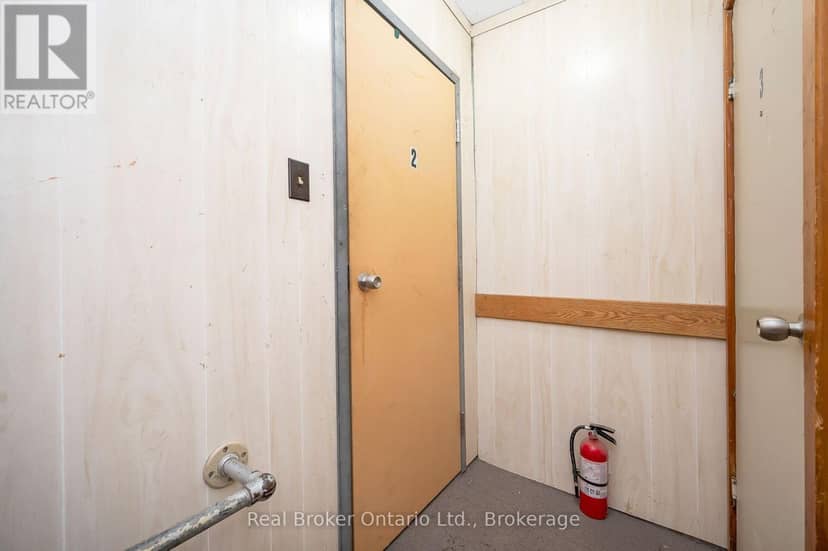 122 King Street — photo 23 of 40