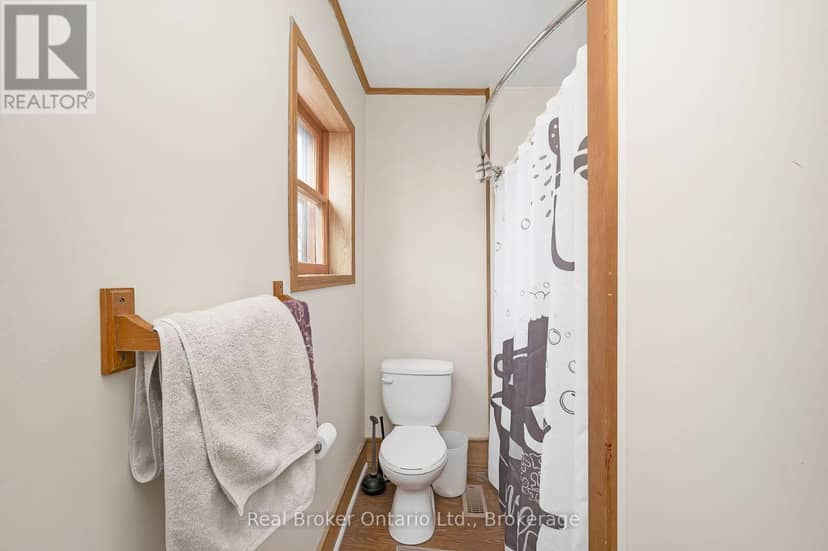 122 King Street — photo 27 of 40