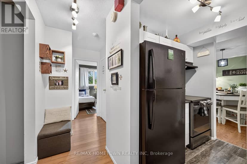 16 - 14 Charlotte Place — photo 5 of 23