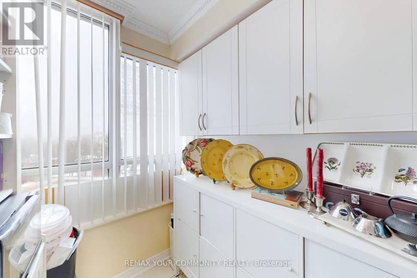 607 - 503 Beecroft Road — photo 18 of 40