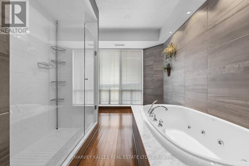 2701 - 300 Bloor Street E — photo 29 of 40