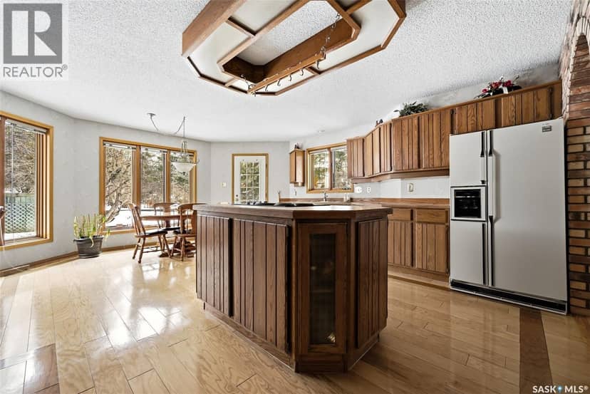 250 Prospect CRESCENT — photo 14 of 40