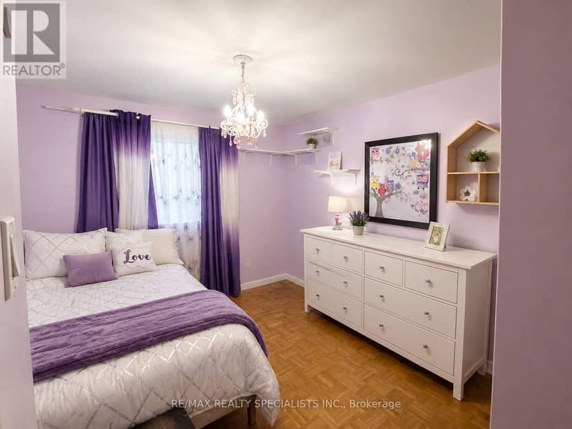 24 Stewart Avenue — photo 6 of 12