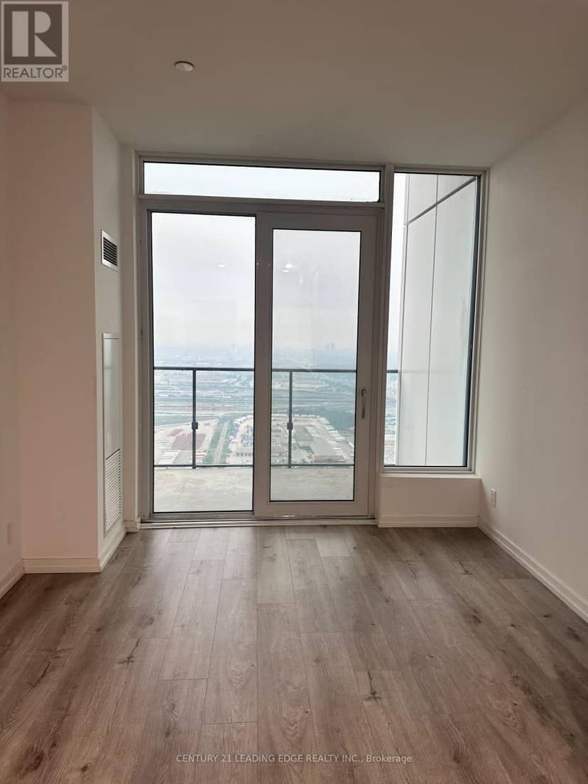 PH10 - 7890 Jane Street — photo 17 of 22