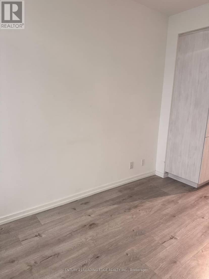 PH10 - 7890 Jane Street — photo 9 of 22