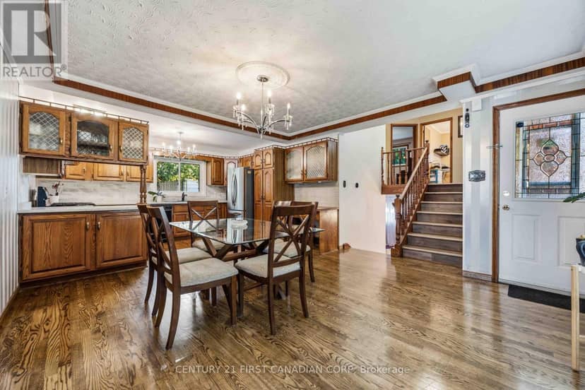 184 Durand Street — photo 5 of 32