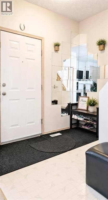 12 Shawbrooke Court SW — photo 9 of 40