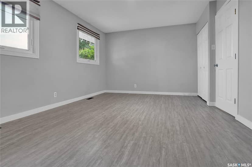 1228 Athabasca STREET W — photo 14 of 40