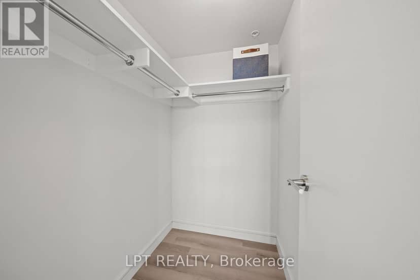 707 - 555 Anand Private — photo 32 of 39