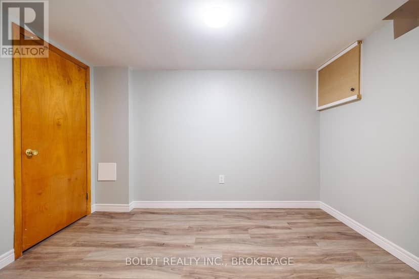 8 Pamela Drive — photo 27 of 28