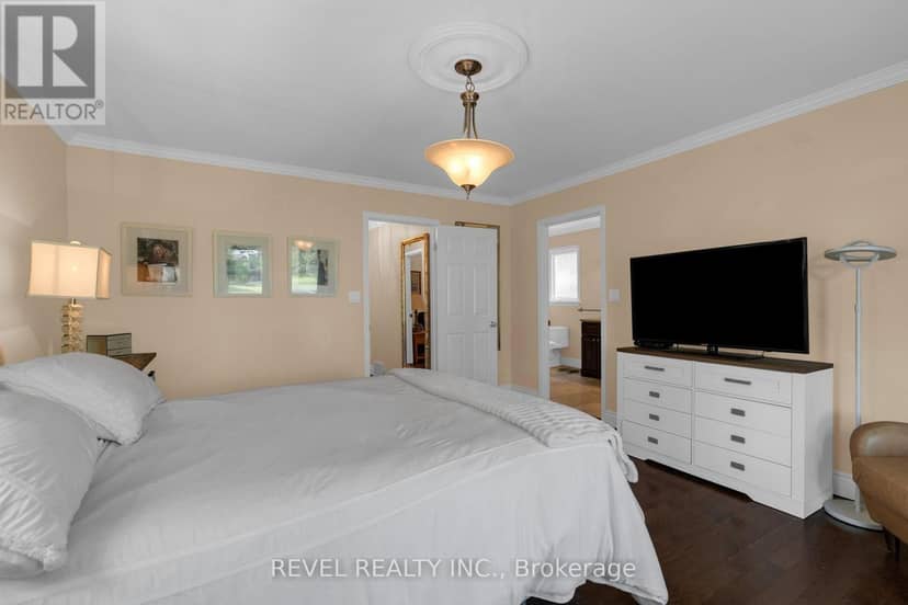 153 Bayshore Drive — photo 20 of 40