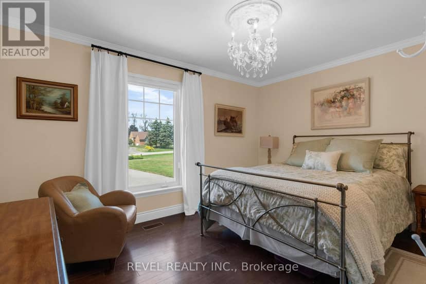 153 Bayshore Drive — photo 24 of 40