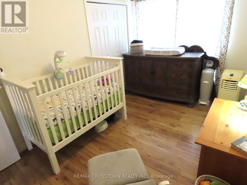 4716 Penetanguishene Road — photo 16 of 37