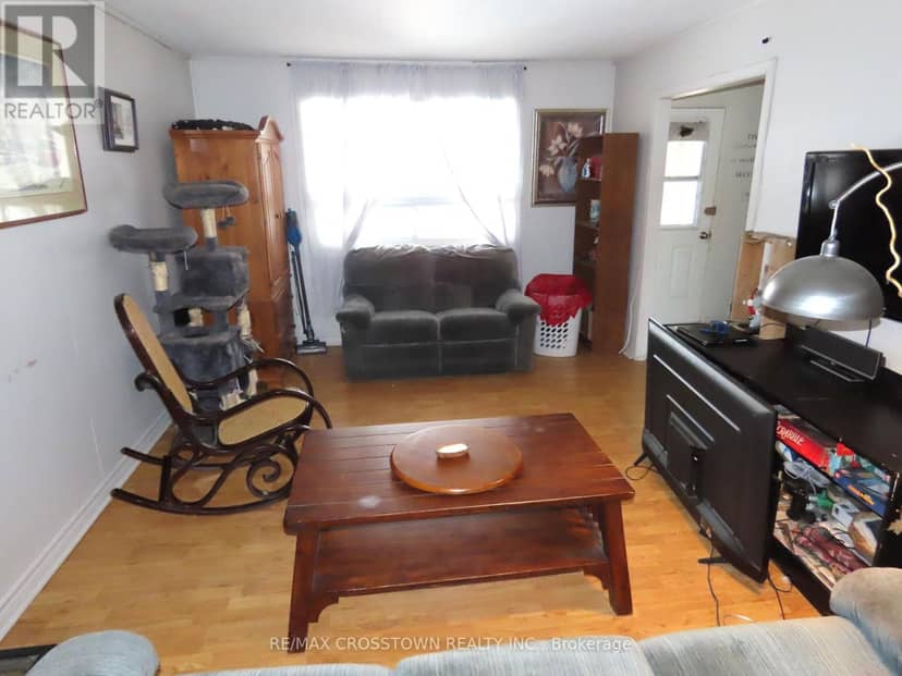 4716 Penetanguishene Road — photo 24 of 37