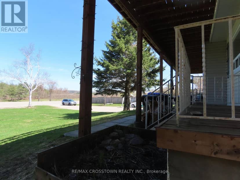 4716 Penetanguishene Road — photo 34 of 37