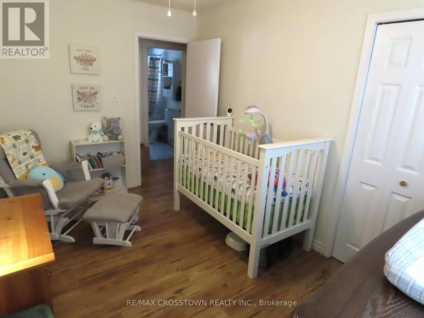 4716 Penetanguishene Road — photo 17 of 37