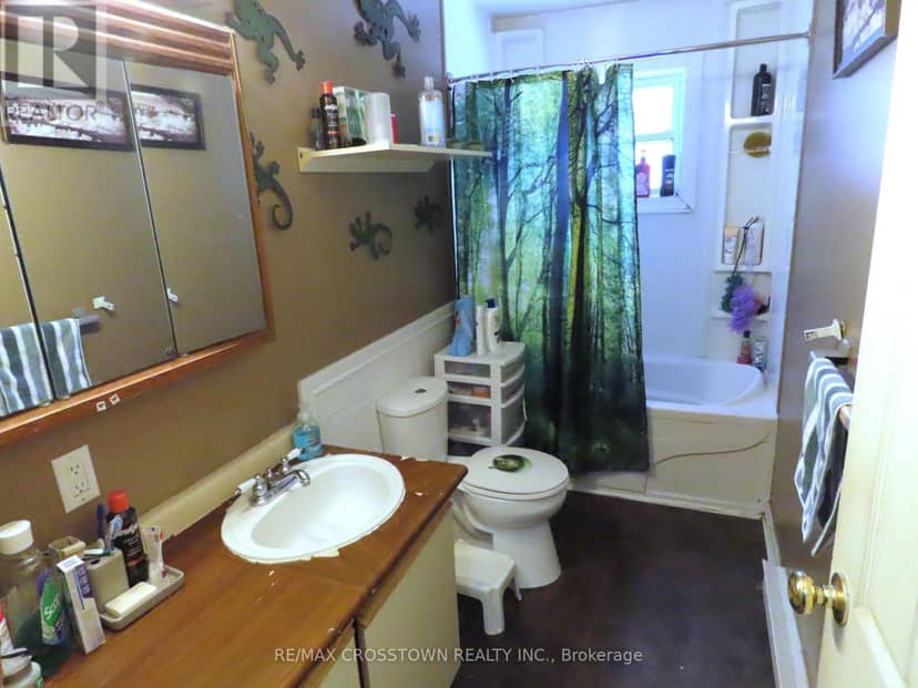 4716 Penetanguishene Road — photo 29 of 37