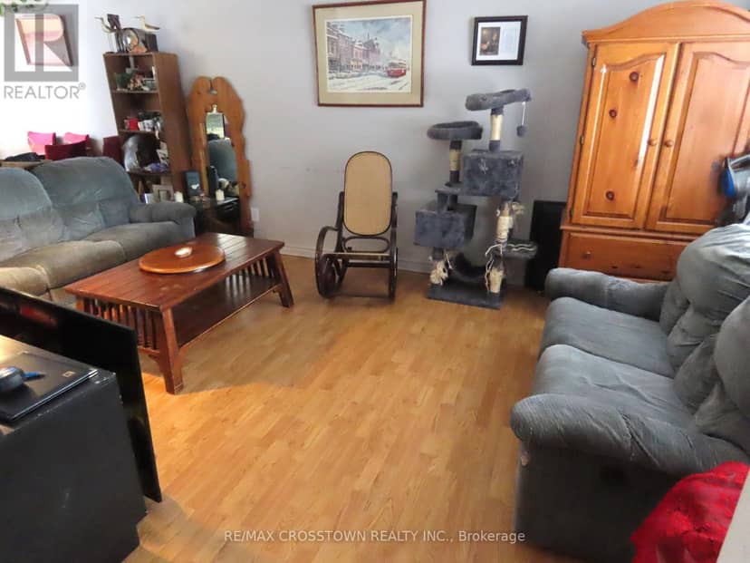 4716 Penetanguishene Road — photo 25 of 37