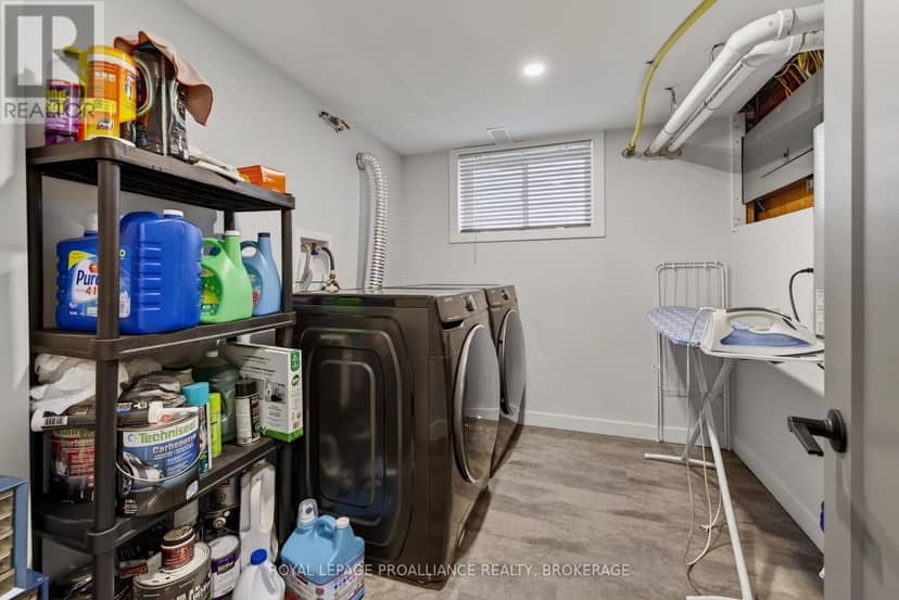 682 Carnaby Street — photo 31 of 40