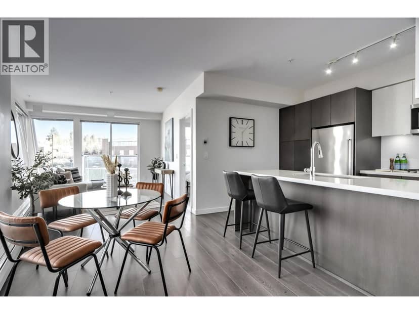 313 417 GREAT NORTHERN WAY, Vancouver
