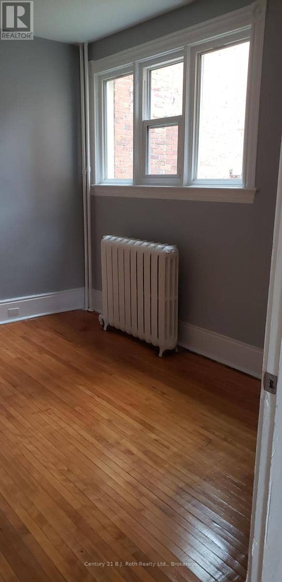84 Mississaga Street W — photo 13 of 34