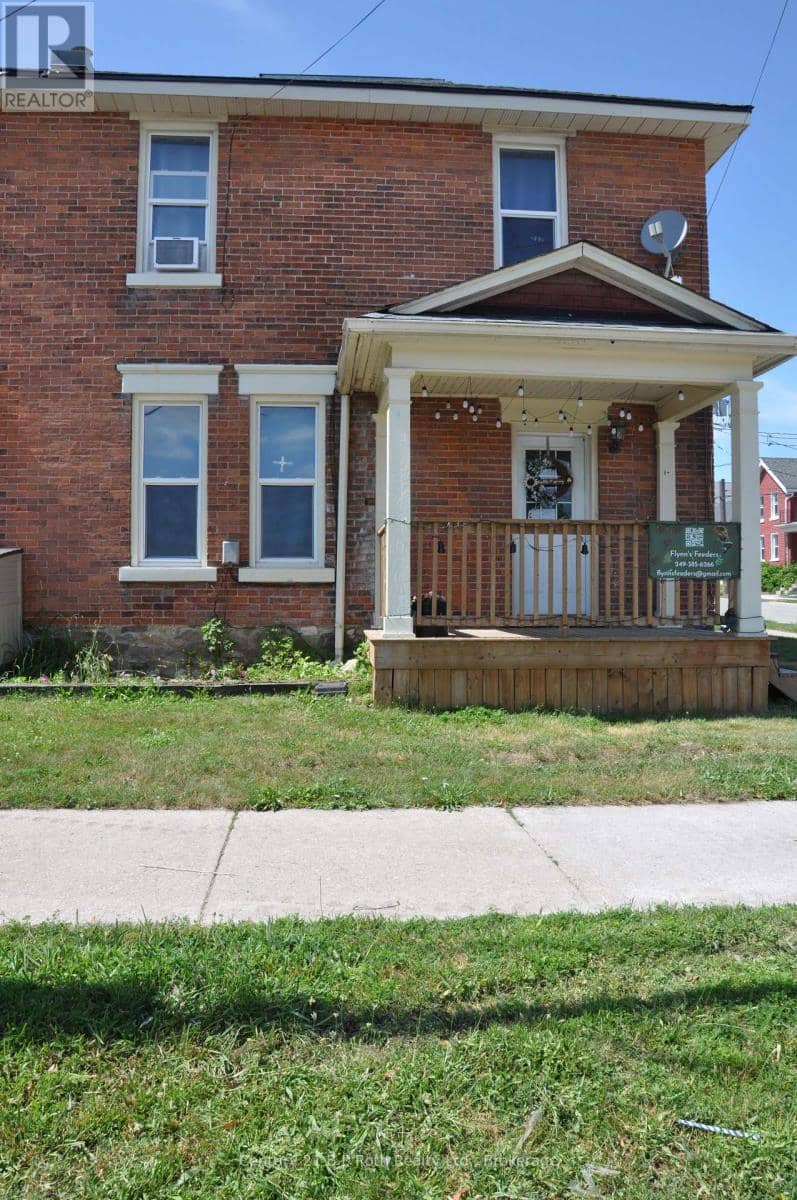 84 Mississaga Street W — photo 2 of 34
