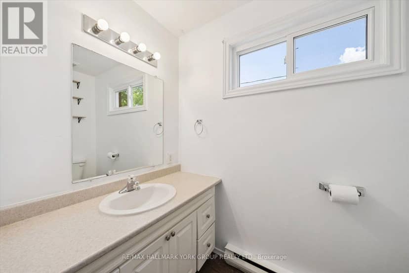 948 Lake Drive E — photo 18 of 40