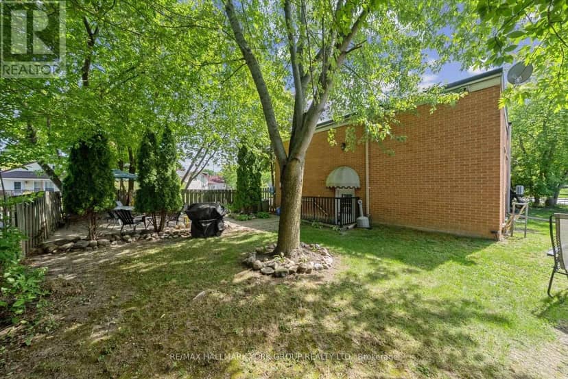 948 Lake Drive E — photo 25 of 40