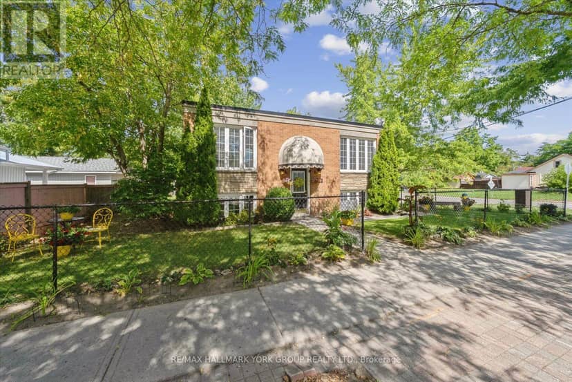 948 Lake Drive E — photo 3 of 40