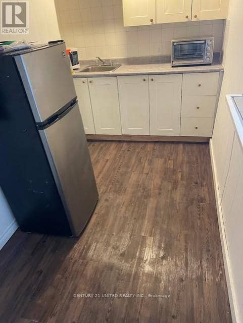41-43 King Street E — photo 25 of 32