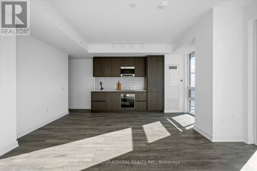 2902 - 127 Broadway Avenue — photo 2 of 25