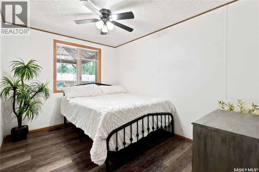 236 Osborne Avenue — photo 17 of 40