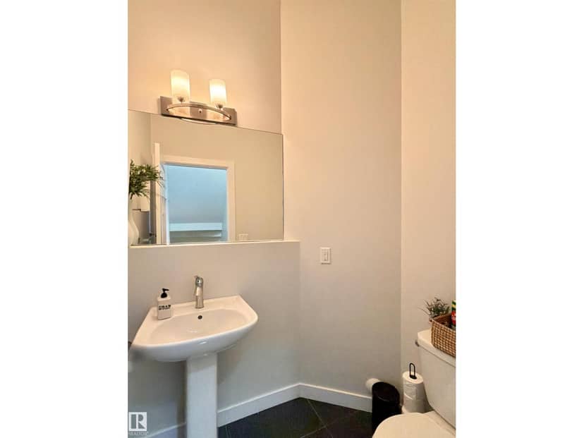 #29 723 172 ST SW — photo 32 of 40