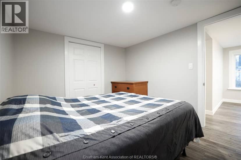 97 Taylor AVENUE — photo 18 of 26