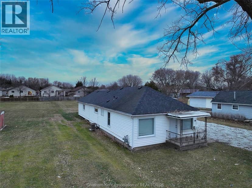 97 Taylor AVENUE — photo 2 of 26