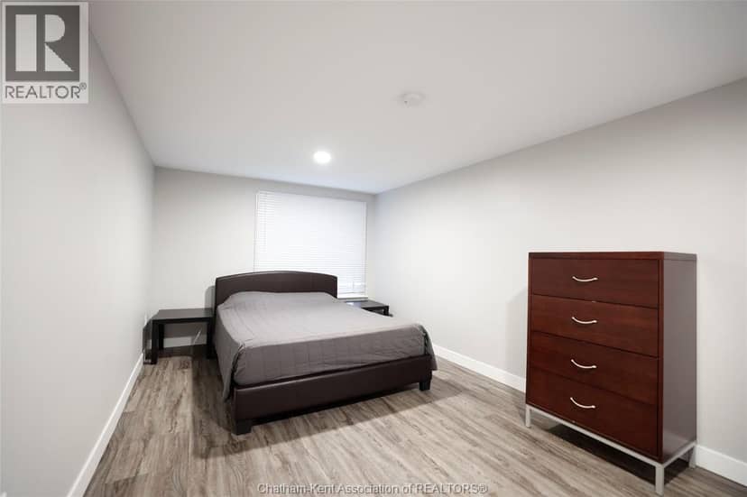 97 Taylor AVENUE — photo 13 of 26