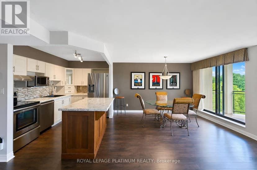 401 - 688 Preston Parkway — photo 4 of 27