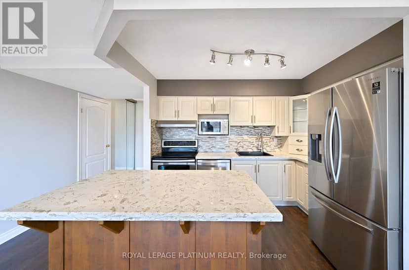 401 - 688 Preston Parkway — photo 5 of 27