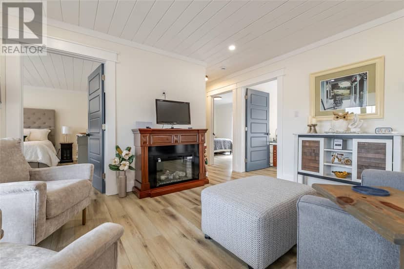 9 Southside Road — photo 12 of 40