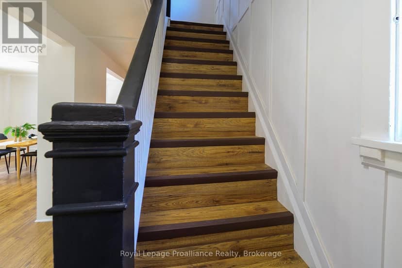 83 Moira Street E — photo 12 of 40