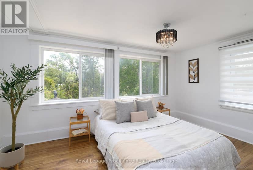 83 Moira Street E — photo 14 of 40